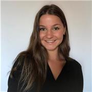 Étudiante en commerce international à Lille, j'ai 22 ans et j'ai vécu deux ans en Amérique Latine. Passionnée par l'espagnol, je vous donnerai l'envie de l'apprendre. Je suis dynamique et patiente